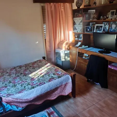 Xrysanthis Kaouris Kwatera prywatna Limassol